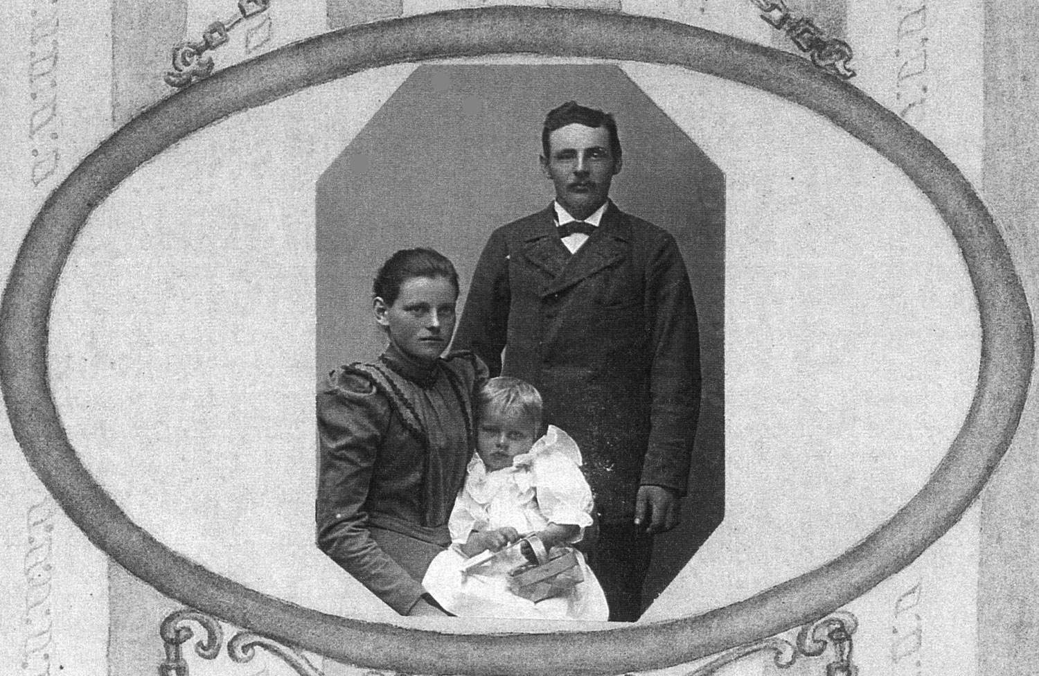 Anna,Ruth,August